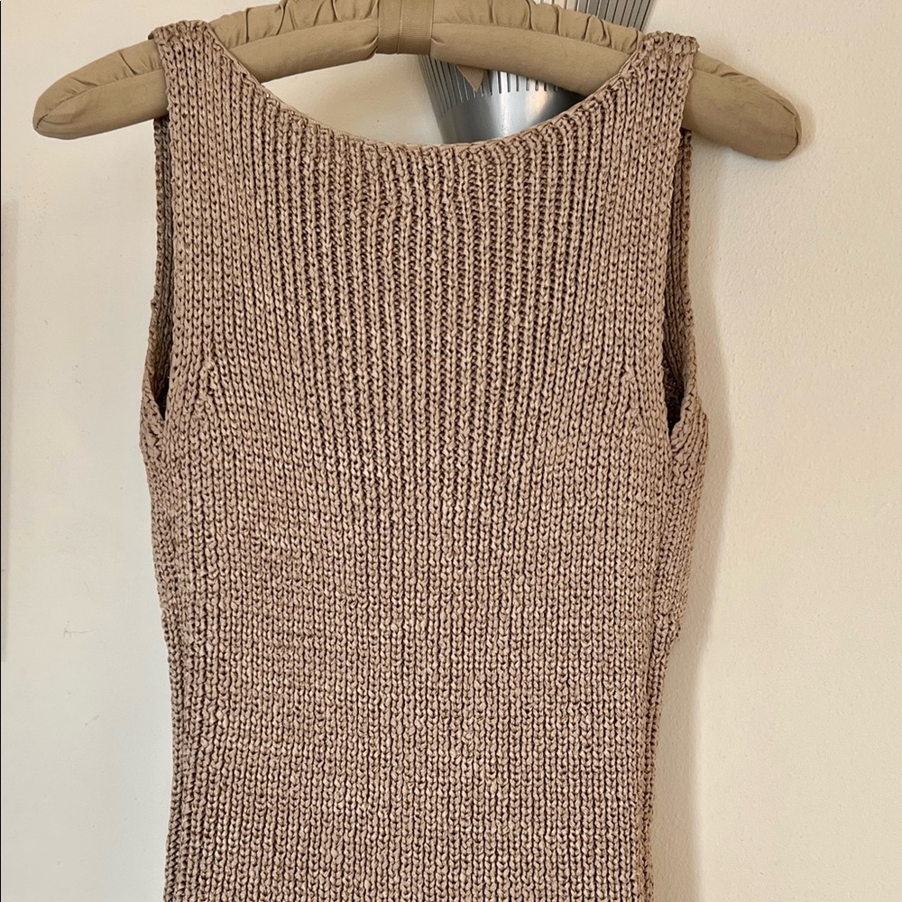 DKNY Metallic Gold Sleeveless Top, Medium - Picture 8 of 16